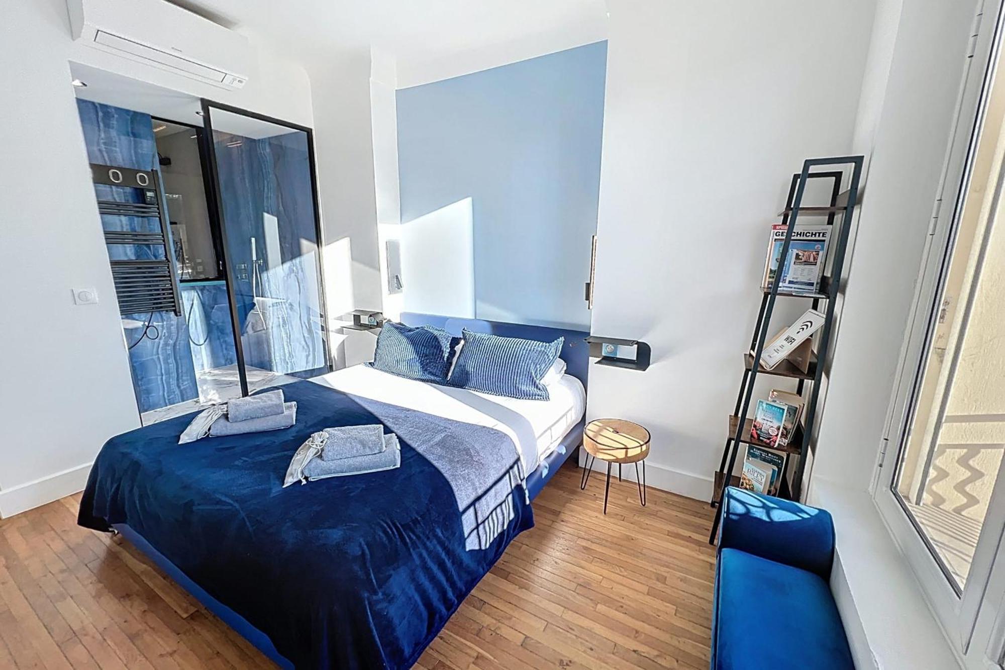 50 Shades Of Blue Modern & Stylish Croisette 2mn Apartment Cannes